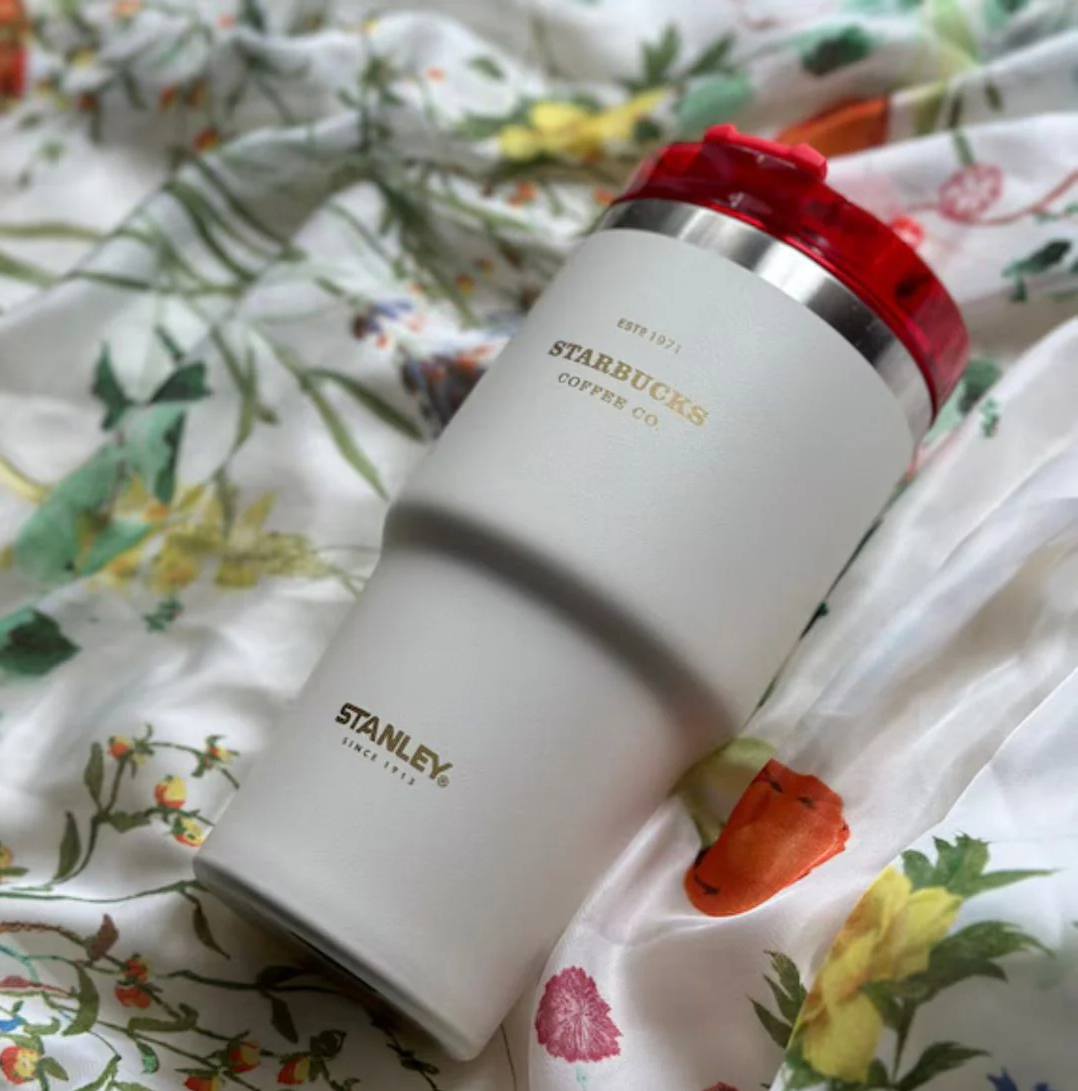 Stanley + Starbucks Quencher H2.0 FlowState Stainless Steel Vacuum Insulated Tumbler with Lid and Straw, 20oz - Tazeet.com