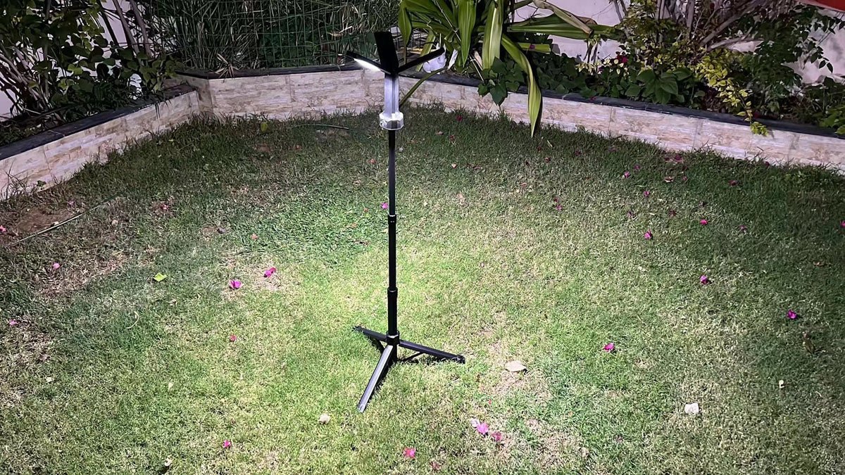 Adjustable Multi-Function Lamp VIP-12 – Compact 20W Triple-Head Lamp with Rechargeable Battery and Tripod - Tazeet.com