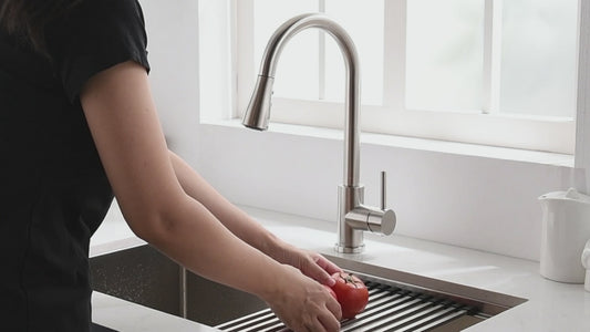 Kitchen Faucet with Pull-Down Sprayer, Stainless Steel High Arc Mixer with 2 Spray Modes, Hot & Cold Water, 360° Rotating Sink Tap, Available in Chrome, Black, and Gold